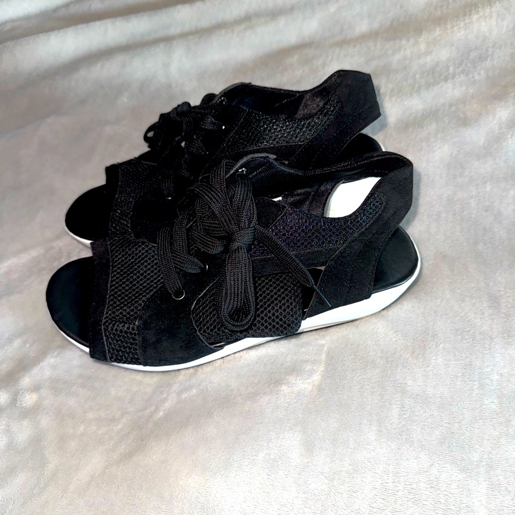 Womens  Brand New Sandals Size 40